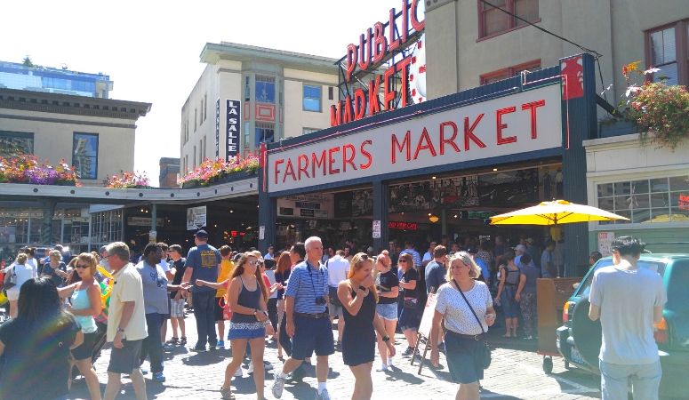summer at pike place market